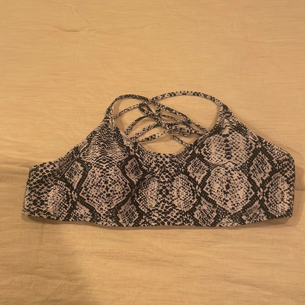 Cupshe bikini top NWOT